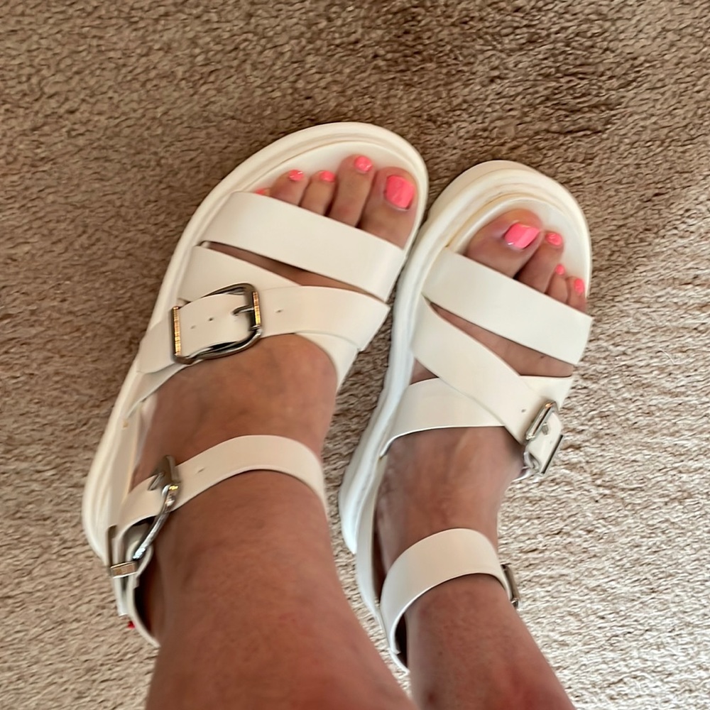 Platform sandals